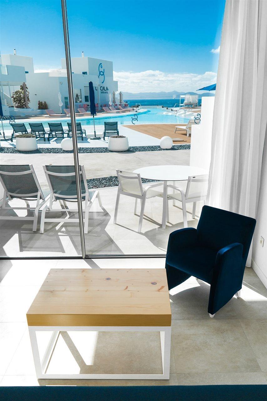 Calalanzarote Suites Hotel - Adults Only Πλάγια Μπλάνκα Εξωτερικό φωτογραφία Box stacking chair