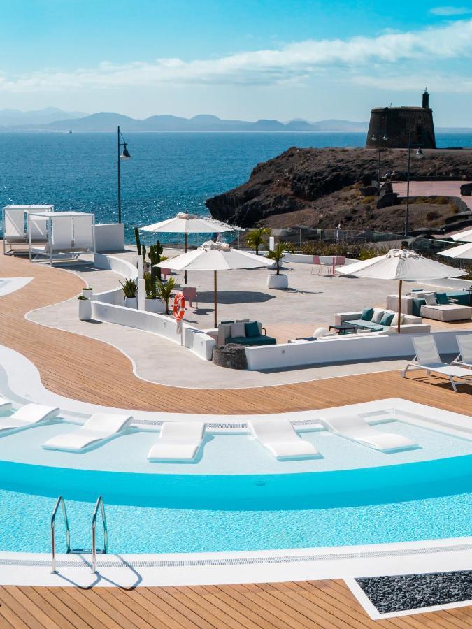 Calalanzarote Suites Hotel - Adults Only Πλάγια Μπλάνκα Εξωτερικό φωτογραφία The pool at the White Club